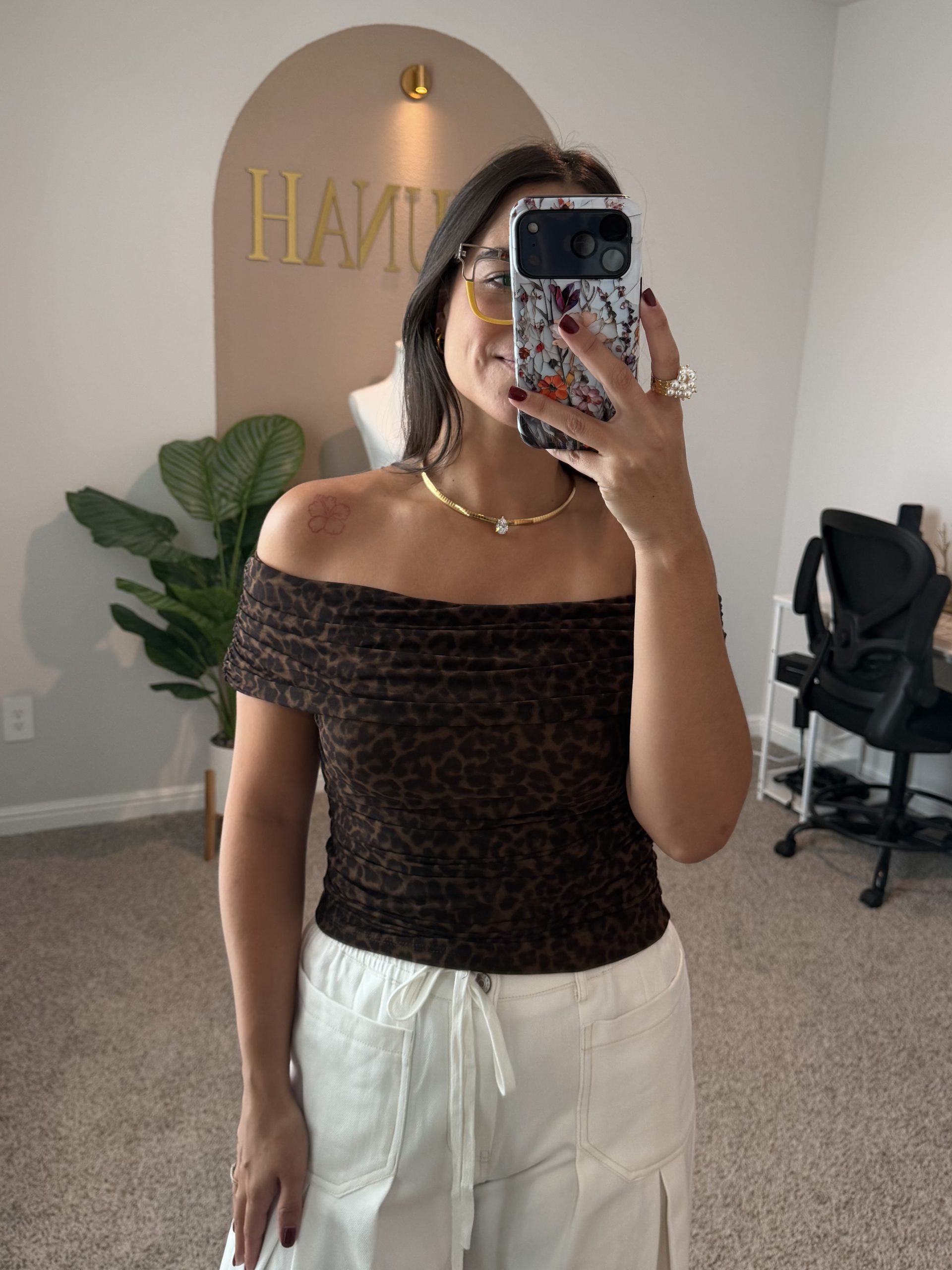 Savanna Off-Shoulder Top - Image 3