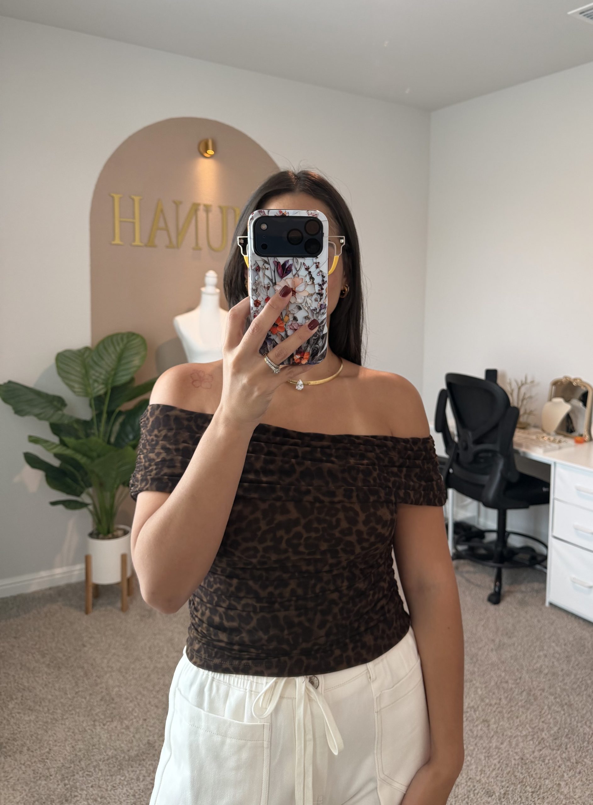 Savanna Off-Shoulder Top - Image 2