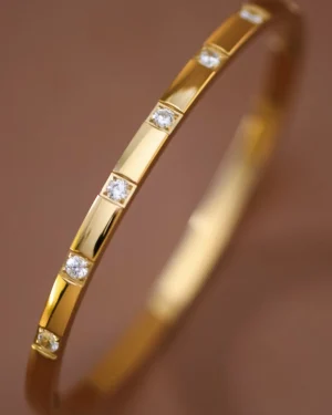 Lumière Crystal Bangle